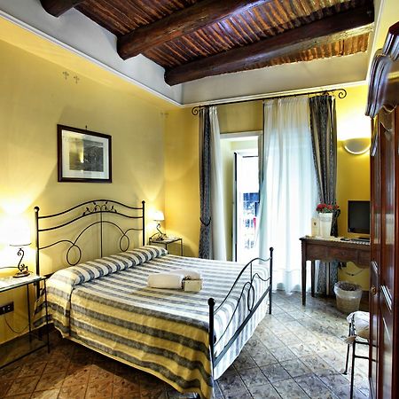B&B L'Alloggio Dei Vassalli Неаполь Екстер'єр фото