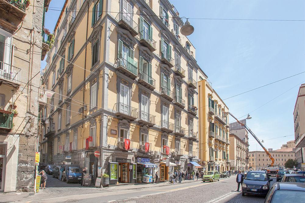 B&B L'Alloggio Dei Vassalli Неаполь Екстер'єр фото